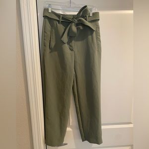 Green Wilfred (Aritzia) size 8 pants with tie